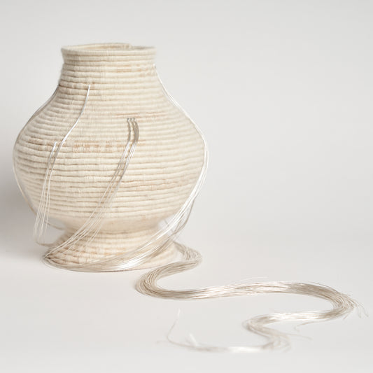 Vue latérale 3/4 dos, side 3/4 back view. (1/3)